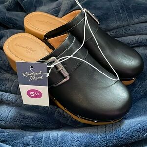 Universal Thread Clog Shoes